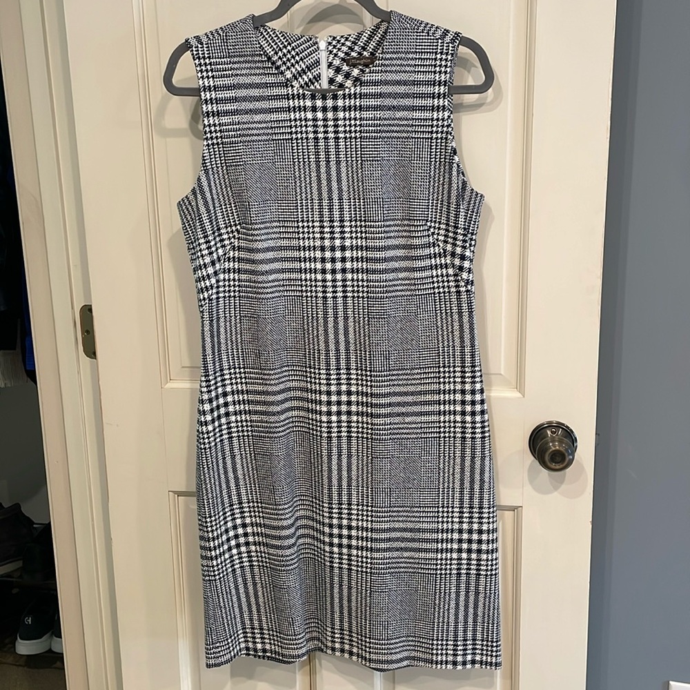 J. McLaughlin sheath dress